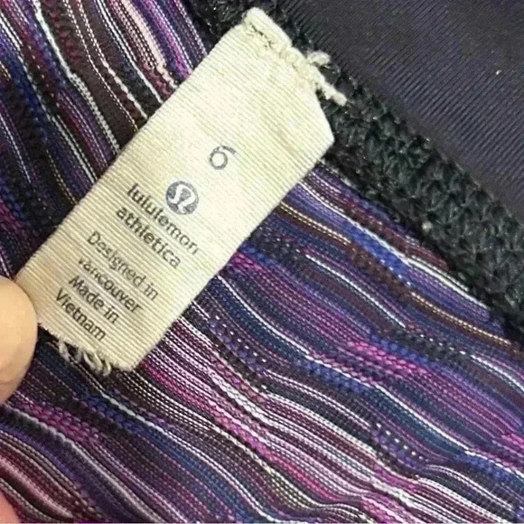 Lululemon Purple Stripe Wunder Under Cropped Athletic Leggings Pockets Size 6 - Picture 2 of 6
